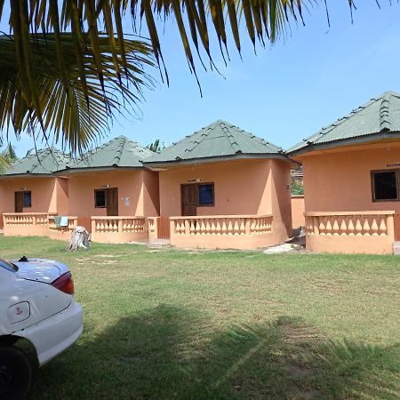 Biriwa Comfort Beach Resort מראה חיצוני תמונה